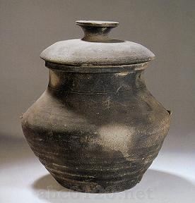 陶罐(陶製の時蔵器）