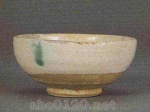 白釉緑彩碗