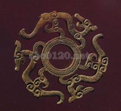 夔龍形黄玉佩(4)