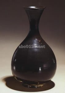 黒釉玉壺春瓶