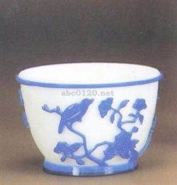 白地藍被花鳥文碗