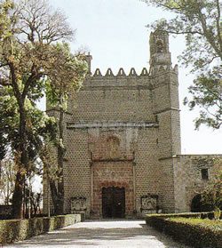 ポポカテペトル山腹の修道院（メキシコ世界遺産）