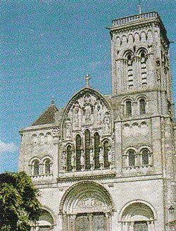 ヴェズレーの教会と丘（フランス世界遺産）
