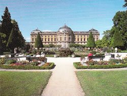 ヴュルツブルクの司教館・その庭園と広場（ドイツ世界遺産）