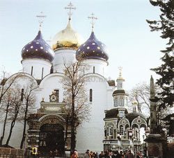 卜ロイツェ・セルギエフ大修道院の建造物群（ロシア世界遺産）