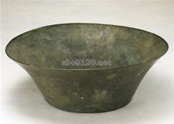 アラビア文字銘銅製平鉢