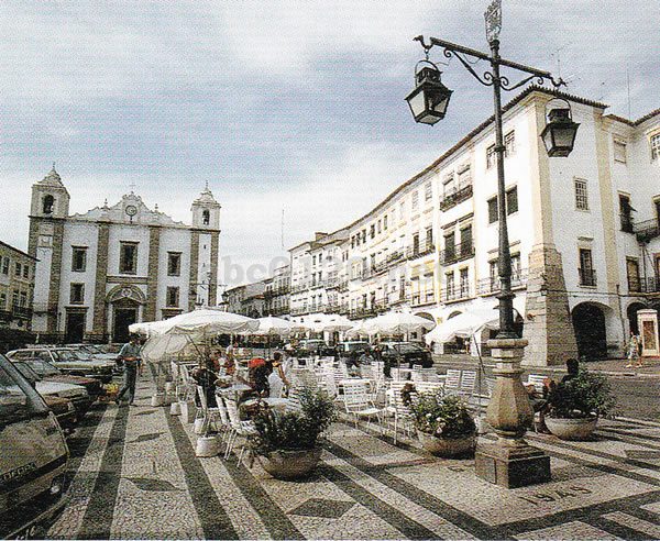 エヴォラ歴史地区（ポルトガル世界遺産）とは【エヴォラれきしちく】2009年04月24日 更新 意味・解説 ： 考古用語辞典